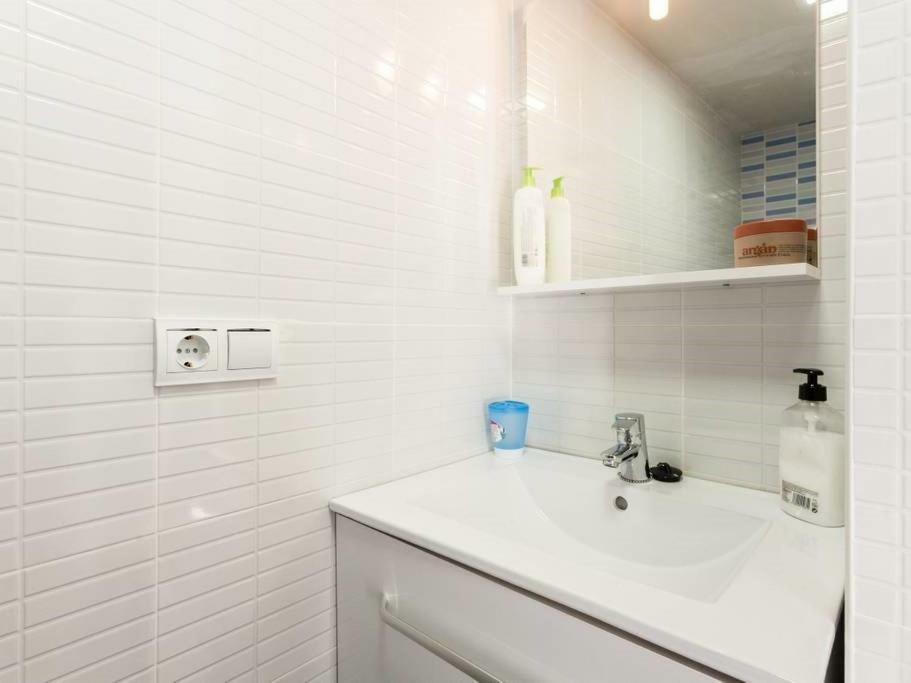 Apartamento Cerca De La Playa Valencia Exterior foto